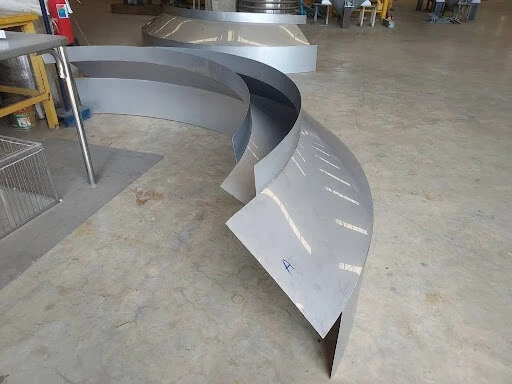 พับเหล็กตามแบบ